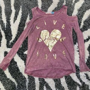 Vintage Havana girl’s cold shoulder shirt.